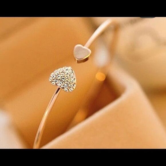 Gold Simulated Diamonds Love Heart Bangle Bracelet - Picture 1 of 4